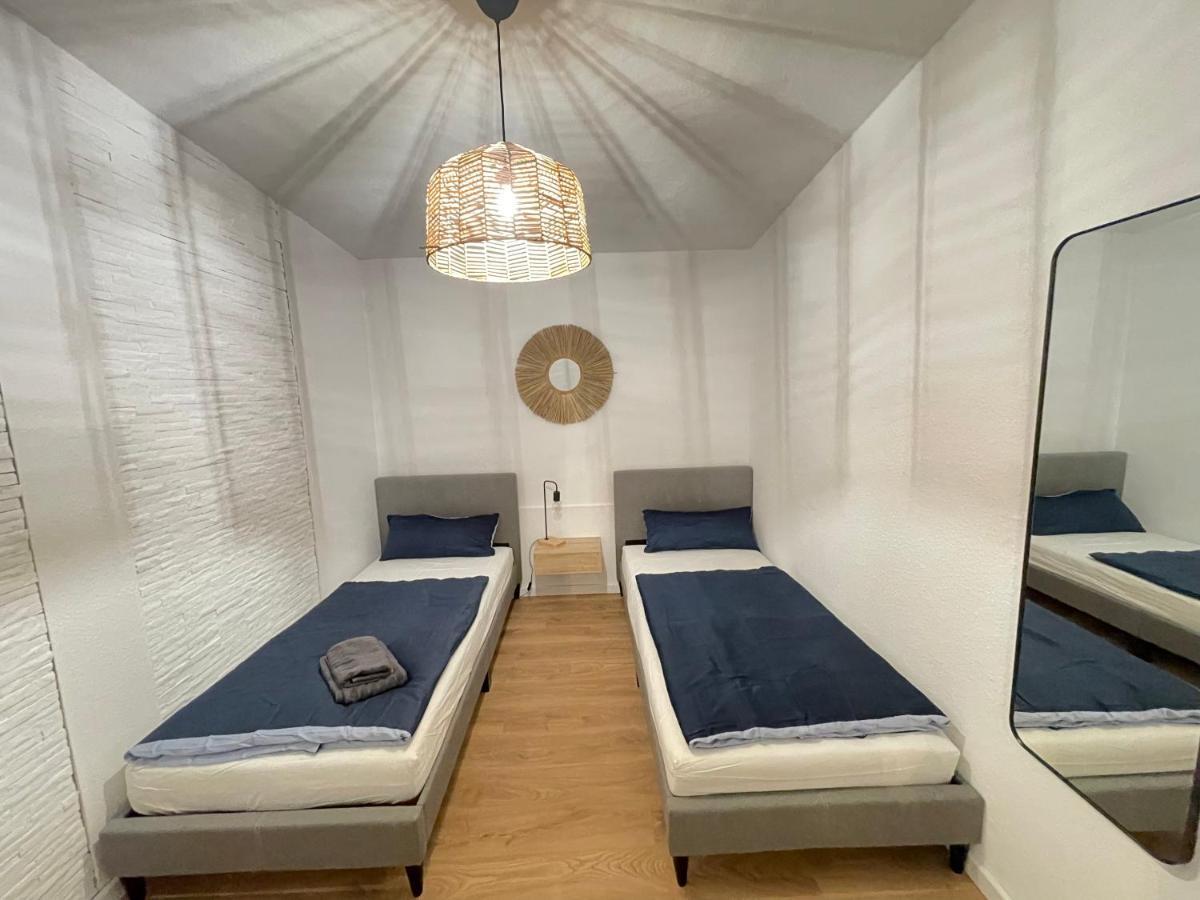 150Qm - 5 Rooms - Free Parking - Mallibase Apartments ฮันโนเวอร์ ภายนอก รูปภาพ