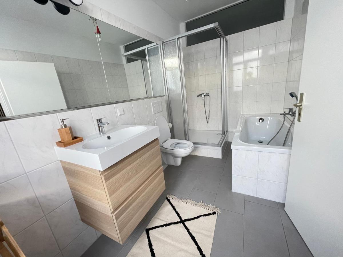 150Qm - 5 Rooms - Free Parking - Mallibase Apartments ฮันโนเวอร์ ภายนอก รูปภาพ