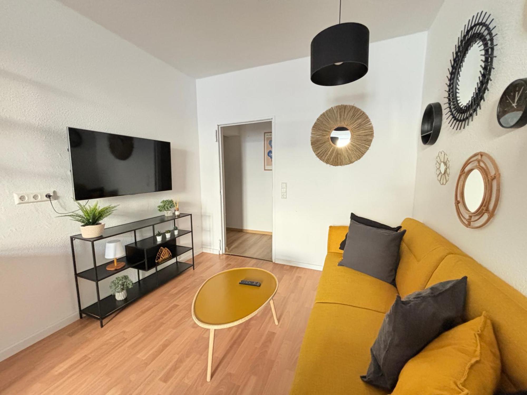 150Qm - 5 Rooms - Free Parking - Mallibase Apartments ฮันโนเวอร์ ภายนอก รูปภาพ